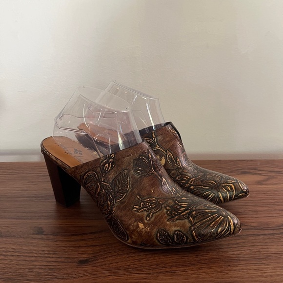 Patricia Nash Sz 10 Brown Gold Slip On 3in Heels Ruffina Mule Tooled Leather - Picture 13 of 13